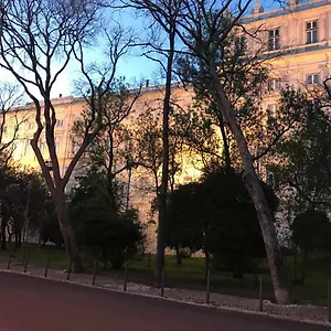 Excellent 2 Bedroom In Appartement